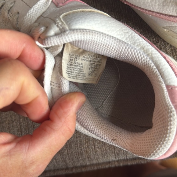 Nike Court Vision Sneakers, Women’s size 7.5, White &  Pink, PreOwned - Picture 4 of 16